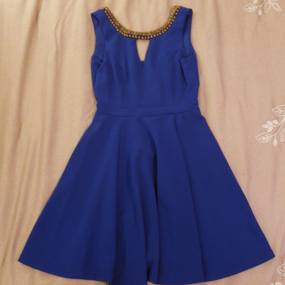 Beautiful blue dress.